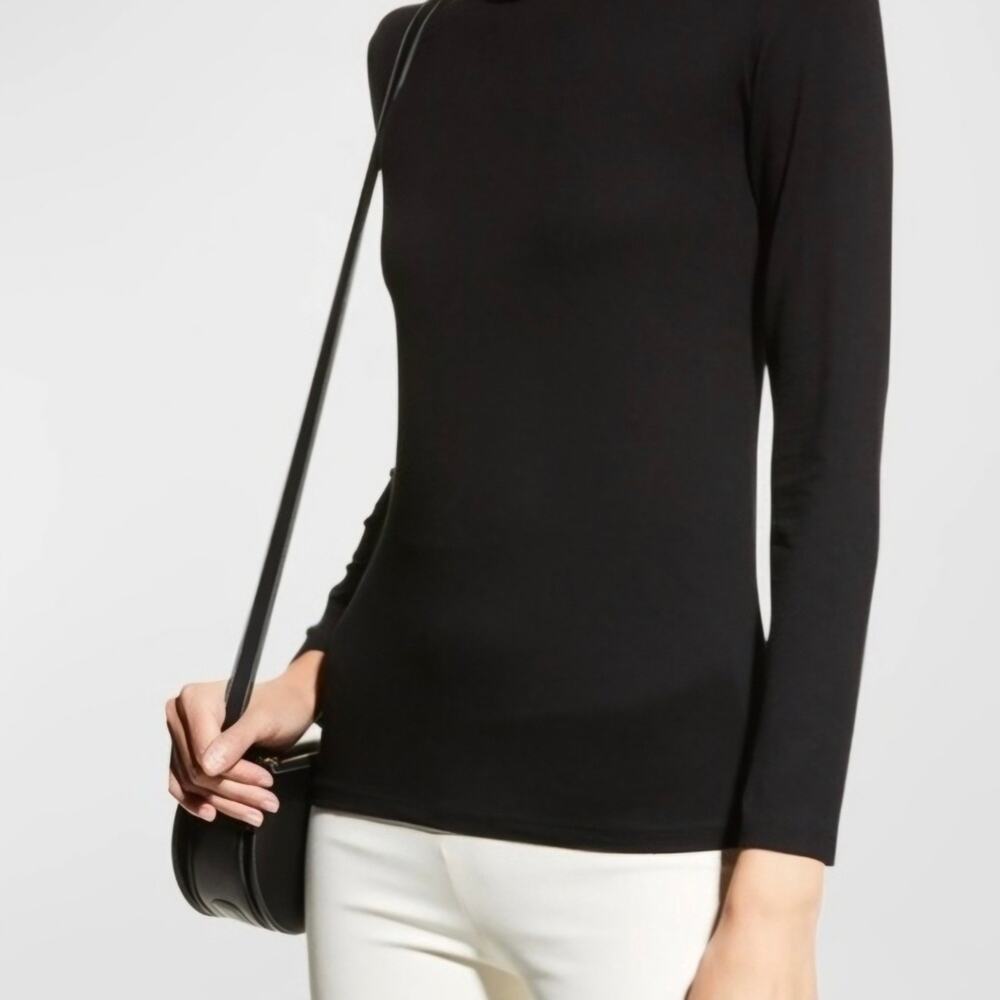 Majestic Paris for Neiman Marcus Black Long Sleeve Tee - Superwashed Viscose - 1